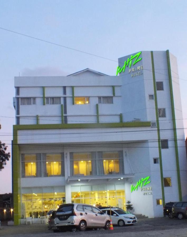 Whiz Prime Hotel Sudirman ชีลาชัป ภายนอก รูปภาพ
