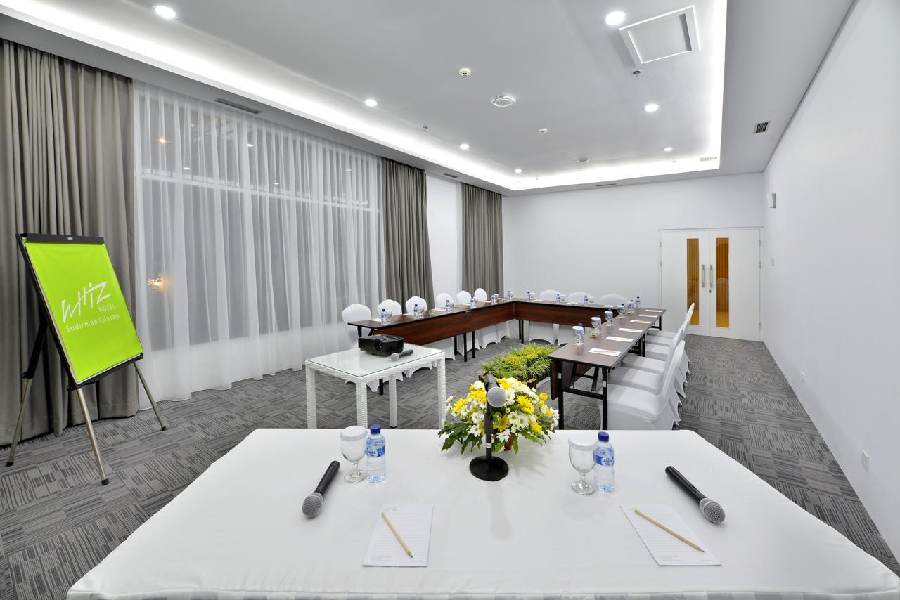 Whiz Prime Hotel Sudirman ชีลาชัป ภายนอก รูปภาพ